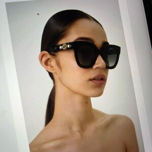 Authentic cat-eye Gucci Sunglasses